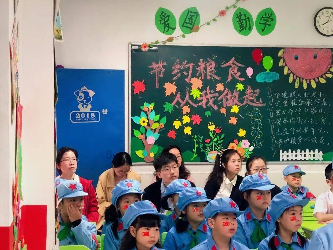 印尼东爪哇省发生一起交通事故 致4死36伤